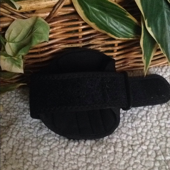 Armpocket - Picture 3 of 7